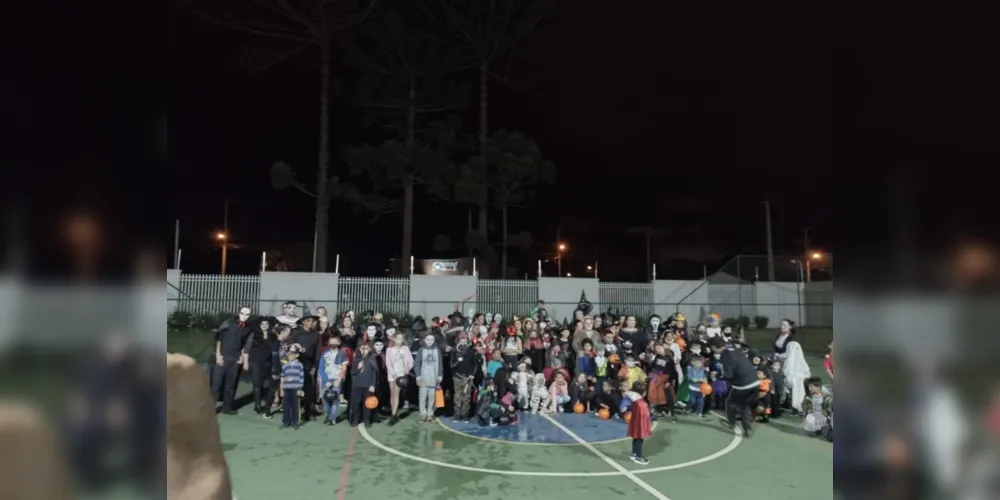 Comemorações do dia do Halloween agitaram o Condomínio Porto Olívia. Festa aconteceu na noite deste último domingo (31)