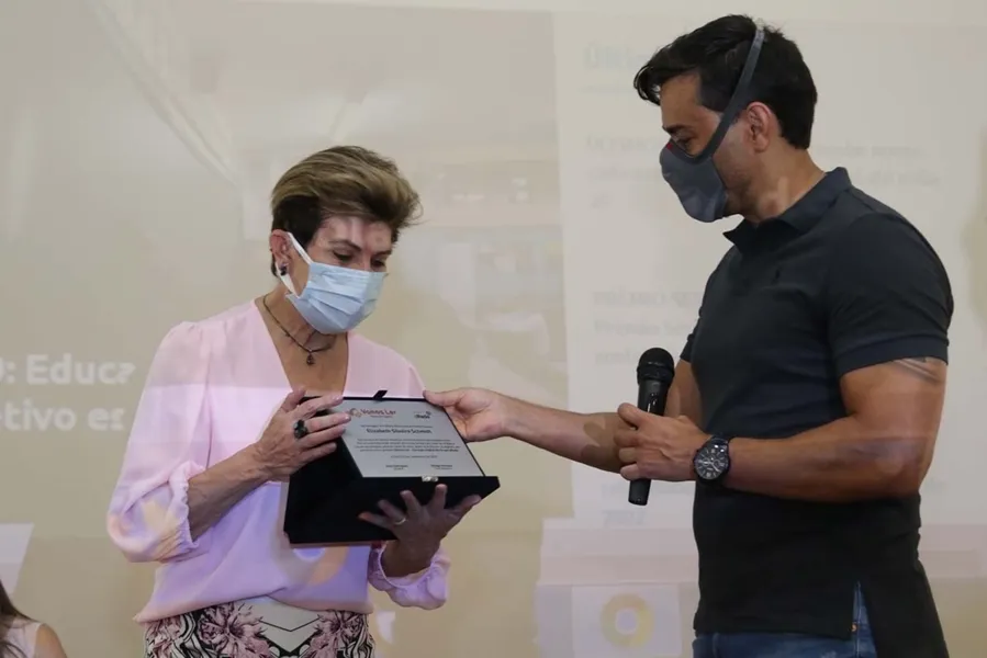 Concurso do Vamos Ler premia alunos em Ponta Grossa
