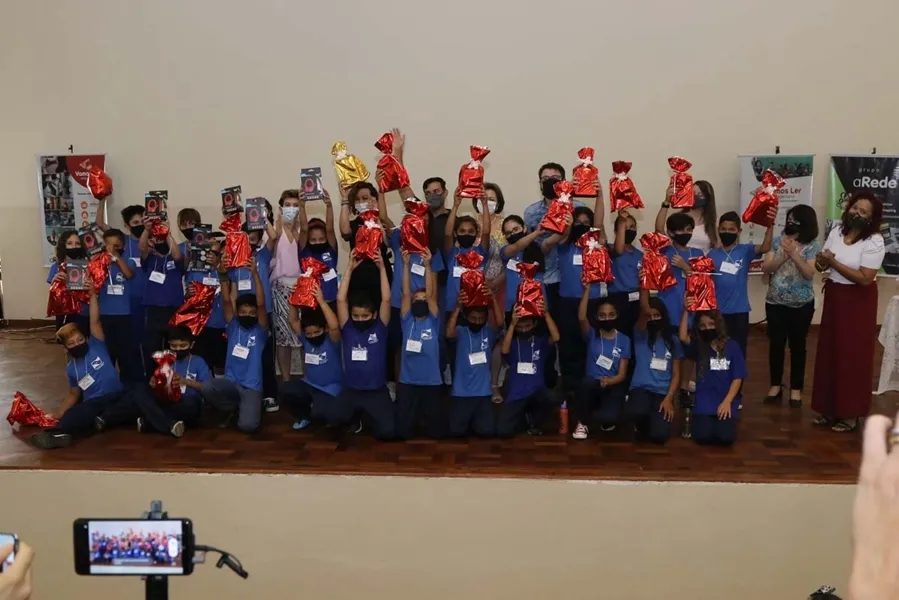 Concurso do Vamos Ler premia alunos em Ponta Grossa
