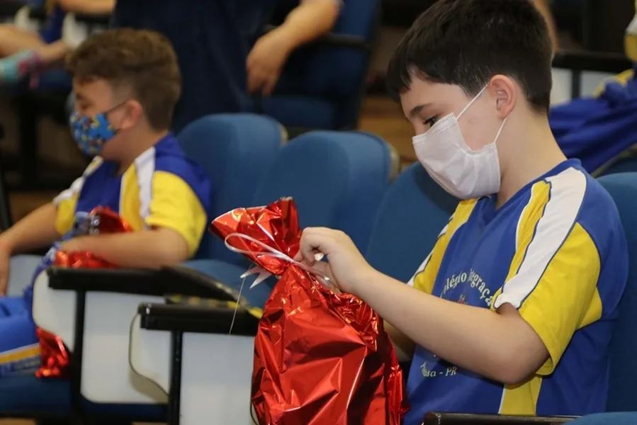 Concurso do Vamos Ler premia alunos em Ponta Grossa