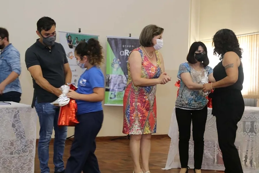 Concurso do Vamos Ler premia alunos em Ponta Grossa