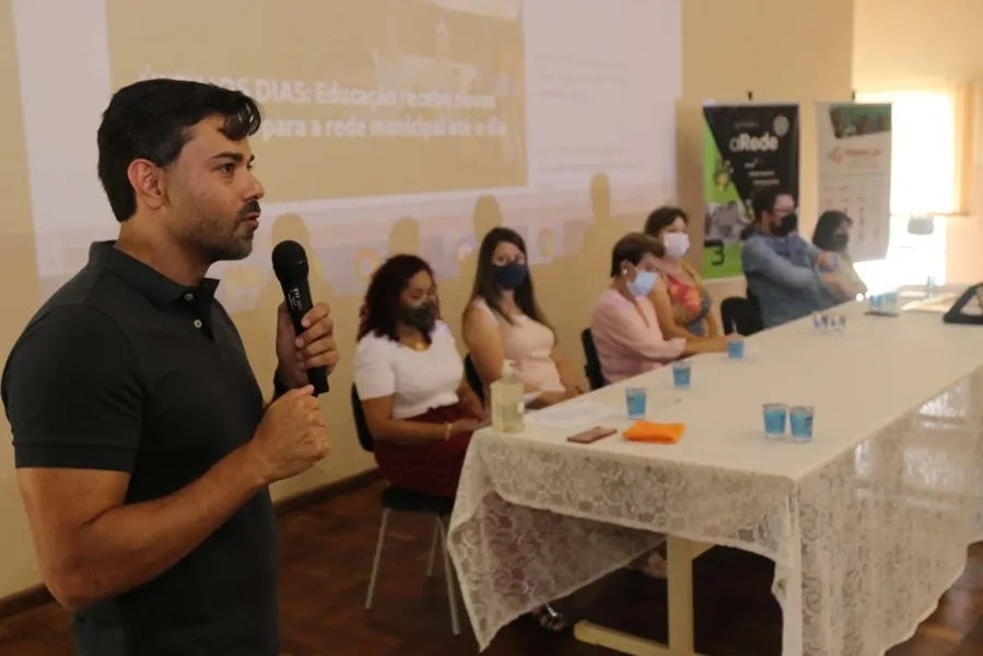 Concurso do Vamos Ler premia alunos em Ponta Grossa