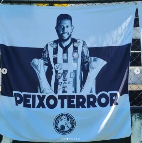Torcida homenageia grandes nomes do Fantasma no GK