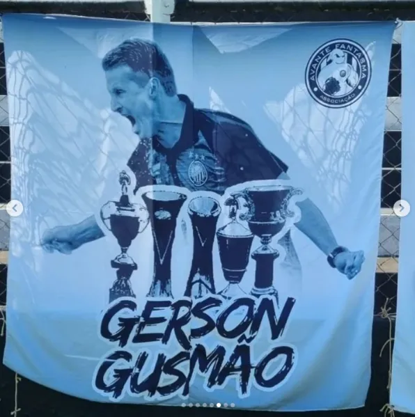 Torcida homenageia grandes nomes do Fantasma no GK
