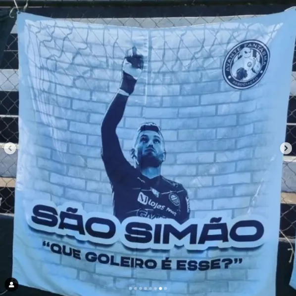 Torcida homenageia grandes nomes do Fantasma no GK