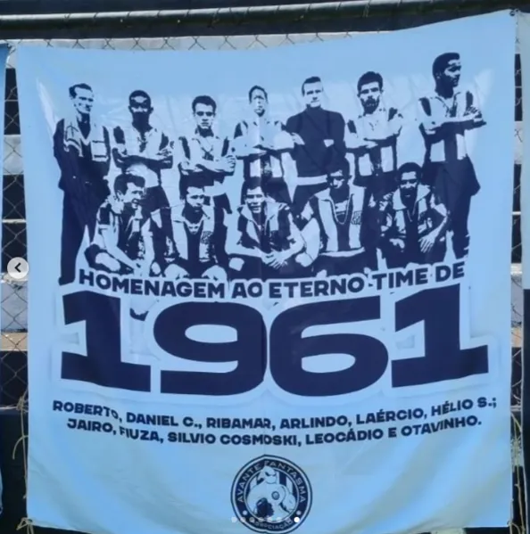 Torcida homenageia grandes nomes do Fantasma no GK