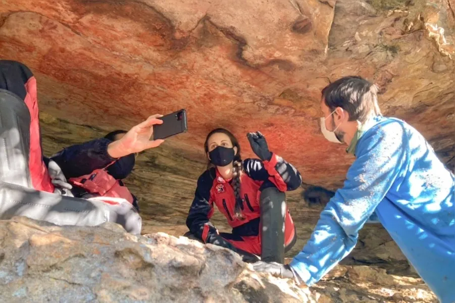 UEPG realiza inventário de sítios arqueológicos