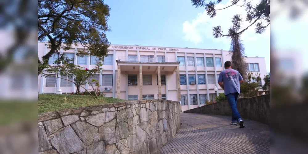  Universidade Estadual de Ponta Grossa (NUTEAD) divulgou uma lista com 45 nomes de cursistas