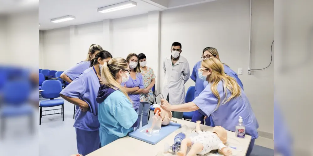 Imagem ilustrativa da imagem Equipe do Humai-UEPG recebe capacitação de neonatais