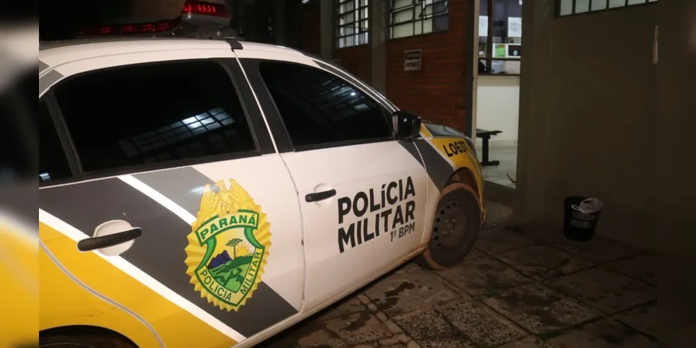 Imagem ilustrativa da imagem Homem é flagrado com 'pote de crack' em praça no centro de PG