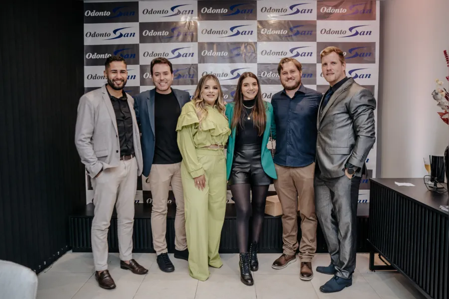 Alex S. Olivaldo, Marlon Cavalari, Jhenifer Claudino, Millena Simionatto, Rafael Marques dos Santos e Eduardo Pianowski