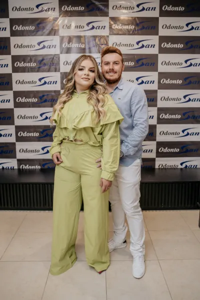 Eraldo Peters e Jhenifer Claudino