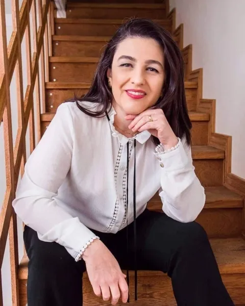 BRINDE À VIDA – Patricia de Oliveira Gomes foi muito cumprimentada pela chegada de seu aniversário na última segunda-feira (11). Da coluna RC os votos de alegrias e realizações