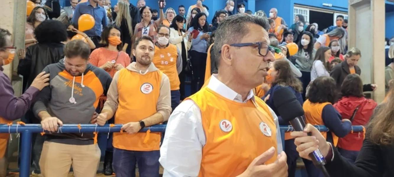 Veja fotos da comemoração da vitória de Sanches Neto