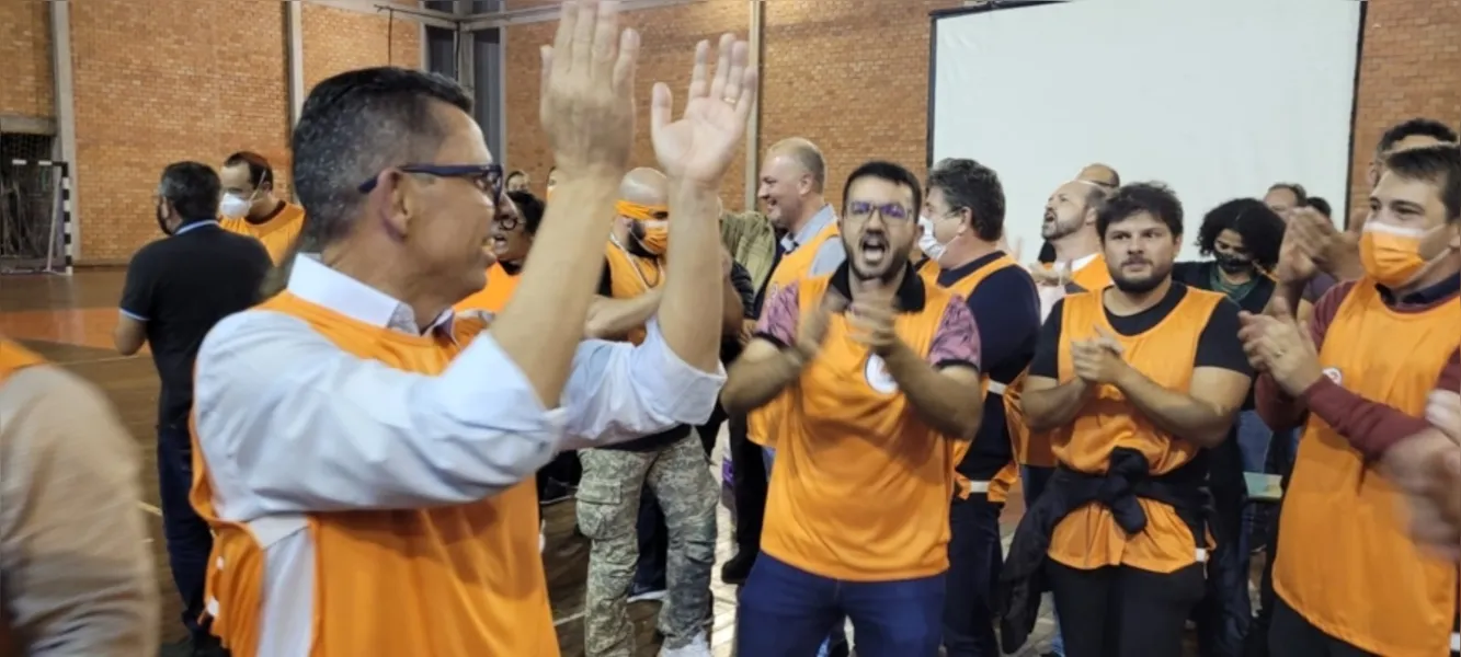 Veja fotos da comemoração da vitória de Sanches Neto