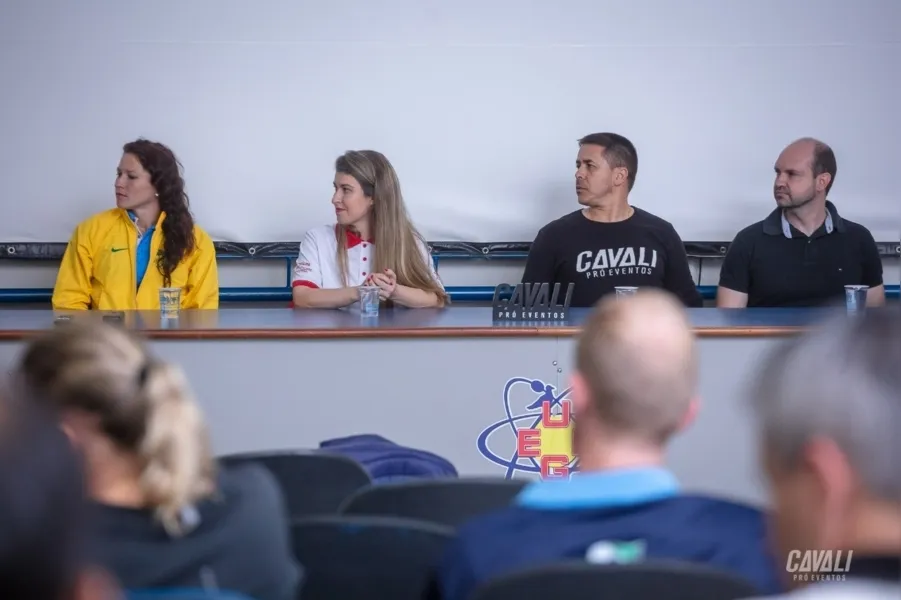 As aulas serão ministradas pela árbitra internacional Claudia Schneck de Jesus