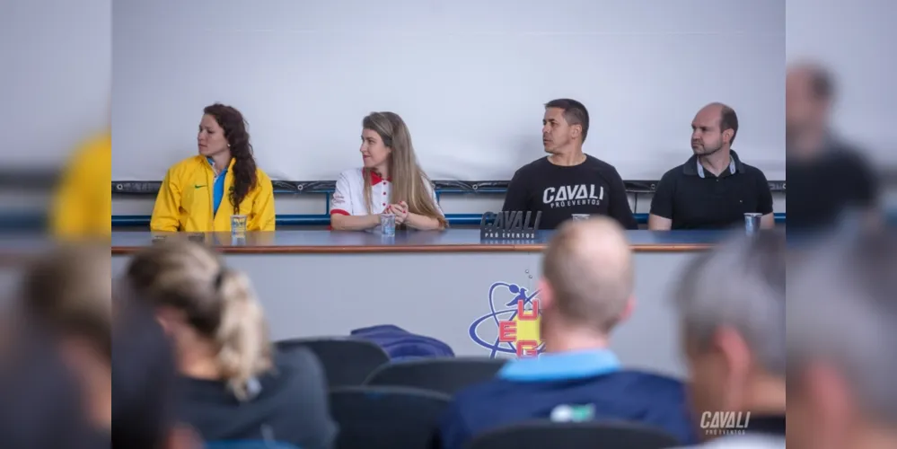 As aulas serão ministradas pela árbitra internacional Claudia Schneck de Jesus