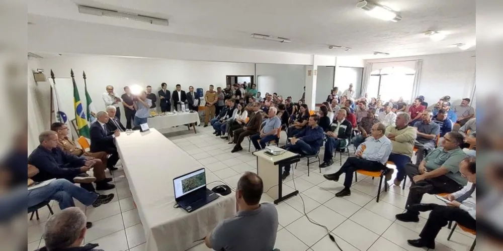 Tribunal de Justiça do Paraná reuniu produtores e autoridades para discutir sobre a pistolagem e o conflito de terras no Socavão
