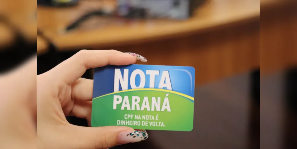 O segundo prêmio – de R$ 200 mil – foi para um morador de Maringá, no Noroeste. Ainda esta semana os vencedores serão notificados pela equipe do Nota Paraná.