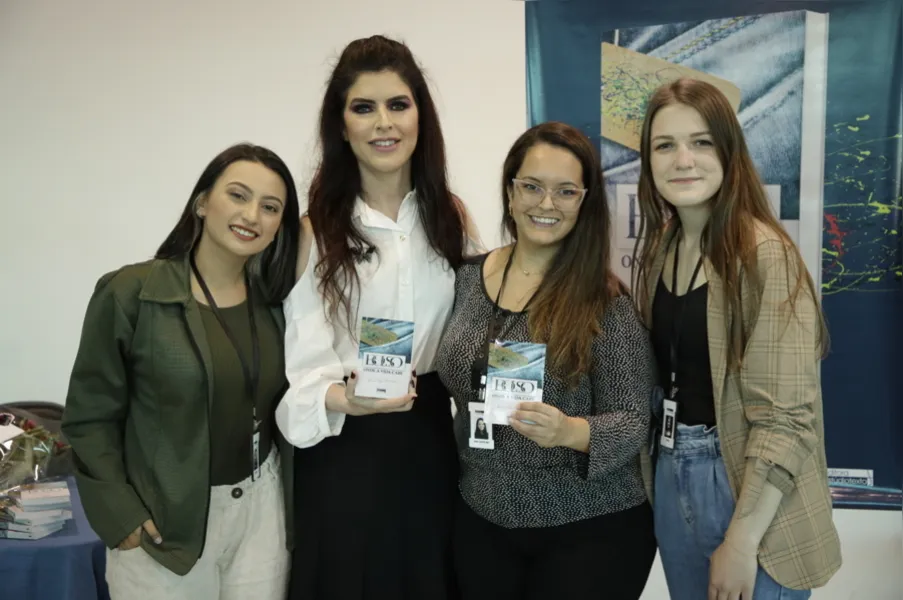 Verônica Queji, Renata, Ana Carolina Machado e Érika Blonski