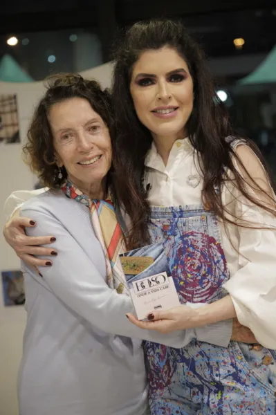 Teresa Regis Florisbelo e Renata