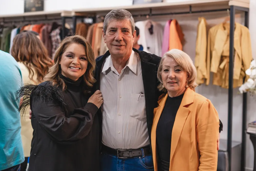 Suelen Domareski, Luiz de Almeida e Elisa Prestes de Almeida