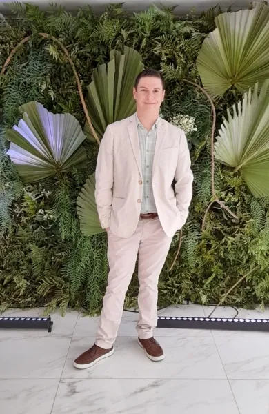 BRINDE À VIDA - Walderson Nunes de Freitas receberá as felicitações pelo seu aniversário na próxima quinta - feira (5). Vale registrar que Walderson, está no comando no W Pilates Studio, onde atende de forma exclusiva seus pacientes. Da coluna RC os votos de sucesso e alegrias.