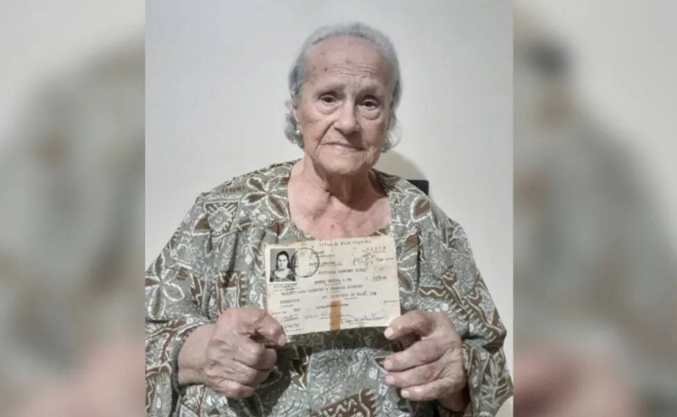 Victória Cabrini Ribas tem 90 anos e faz questão de votar em todas as eleições.