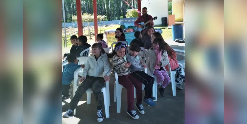 O Dia da Família reuniu casais e seus filhos.