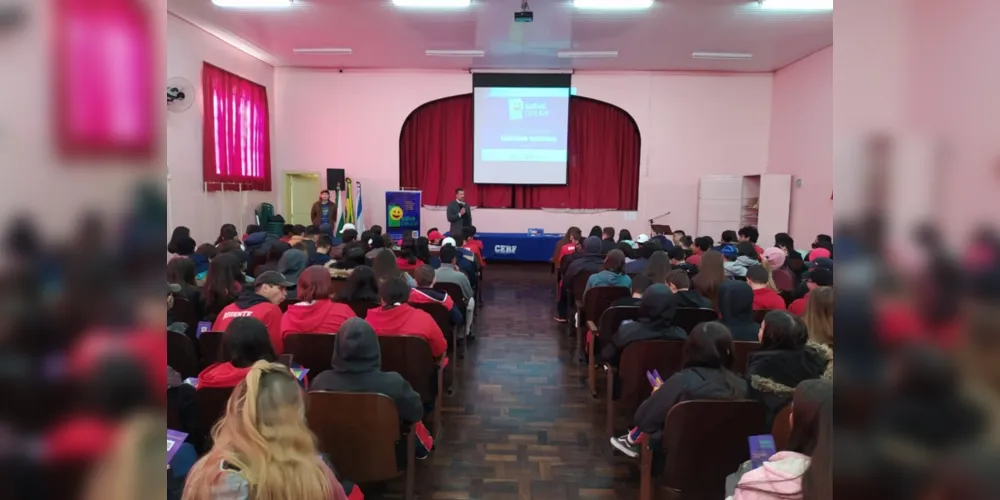 Ao todo, 182 alunos participaram da ação.