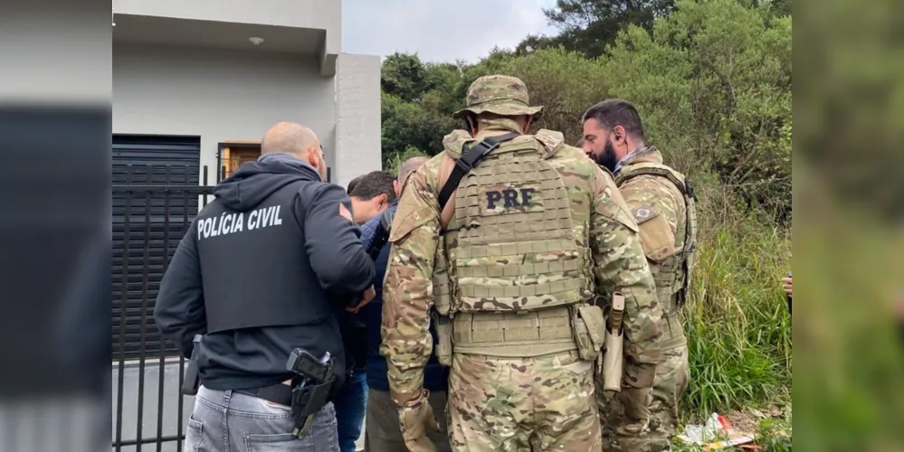 Participaram da operação 36 policiais civis e 18 policiais rodoviários federais.