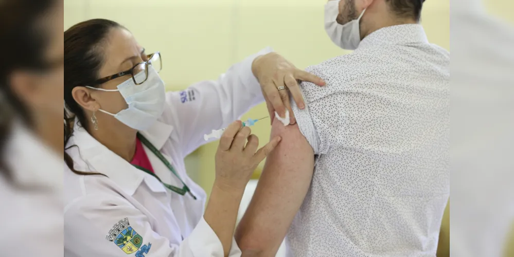 A segunda dose de reforço era indicada somente para pessoas acima de 60 anos há alguns meses.