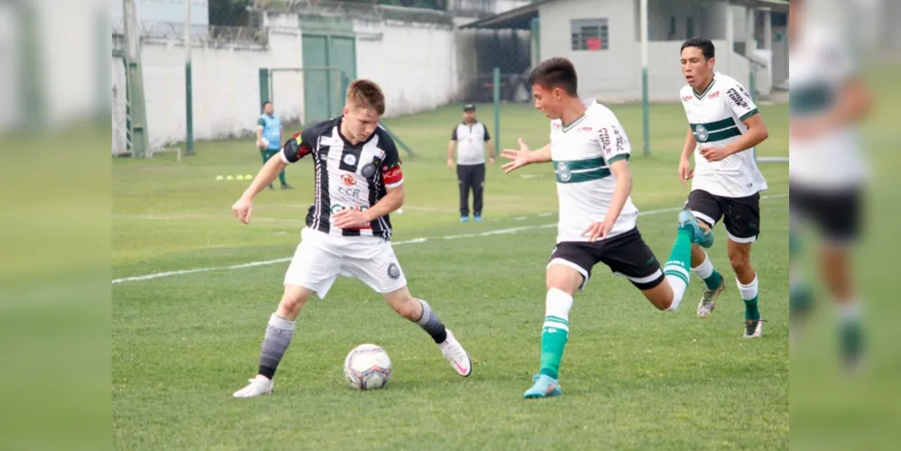 Equipes sub-17 e sub-20 entram em campo pela primeira vez em Vila Oficinas; duelos são válidos por fases importantes do Campeonato Paranaense