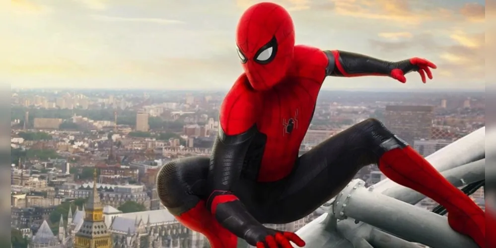 O filme apresenta um Peter Parker mais maduro que o do primeiro filme, mas que ainda está entendendo suas responsabilidades e a melhor forma de ser um herói