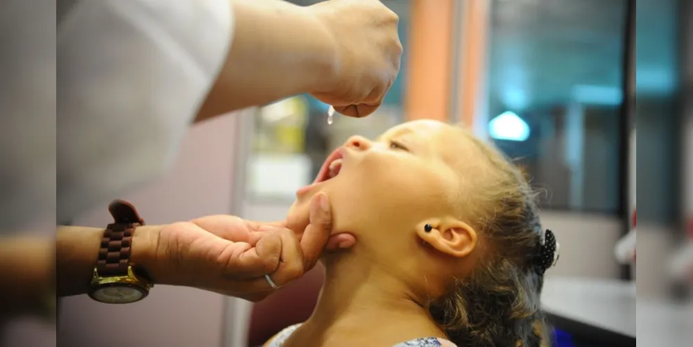 Apenas 34% do público-alvo de 1 a 4 anos tomou a vacina contra a poliomielite.