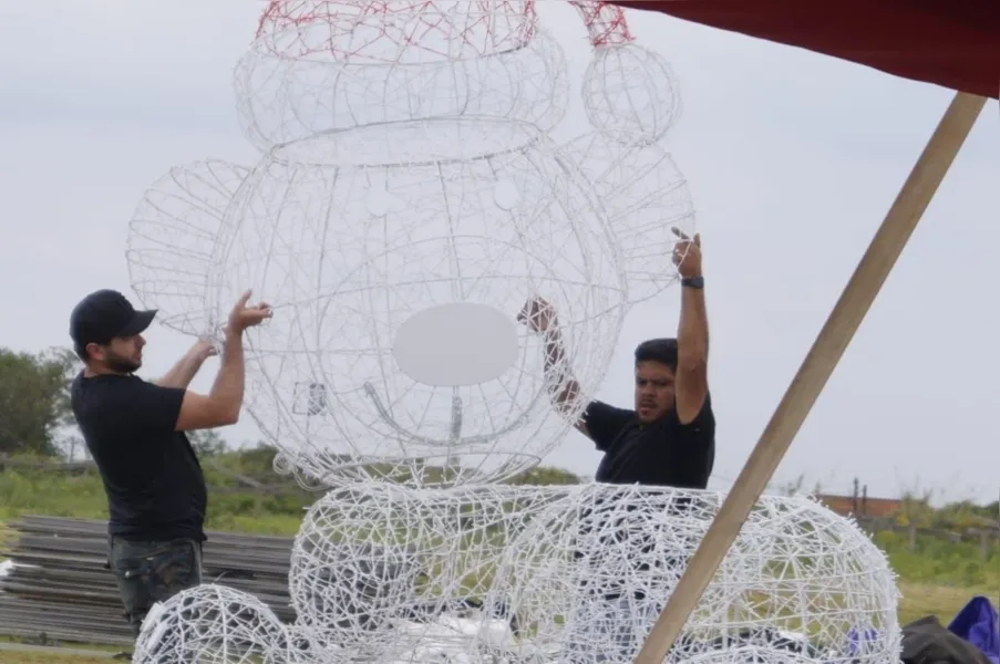 Decoração do ‘Natal Encantado’ começa a tomar forma em PG
