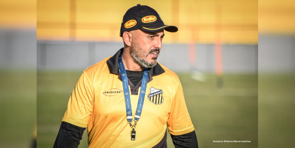 Aos 41 anos, o novo treinador do Fantasma treinou o time de aspirantes do Athletico em 2019
