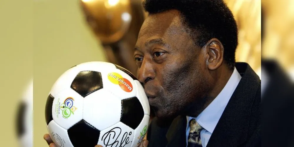 Pelé estava internado desde o dia 29 de novembro, quando visitou o hospital para reavaliar o tratamento quimioterápico