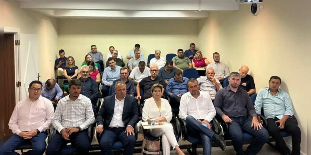 Prefeito de Arapoti e presidente do CimSaúde, Irani Barros (PSD), esteve presente em reunião da Acispar