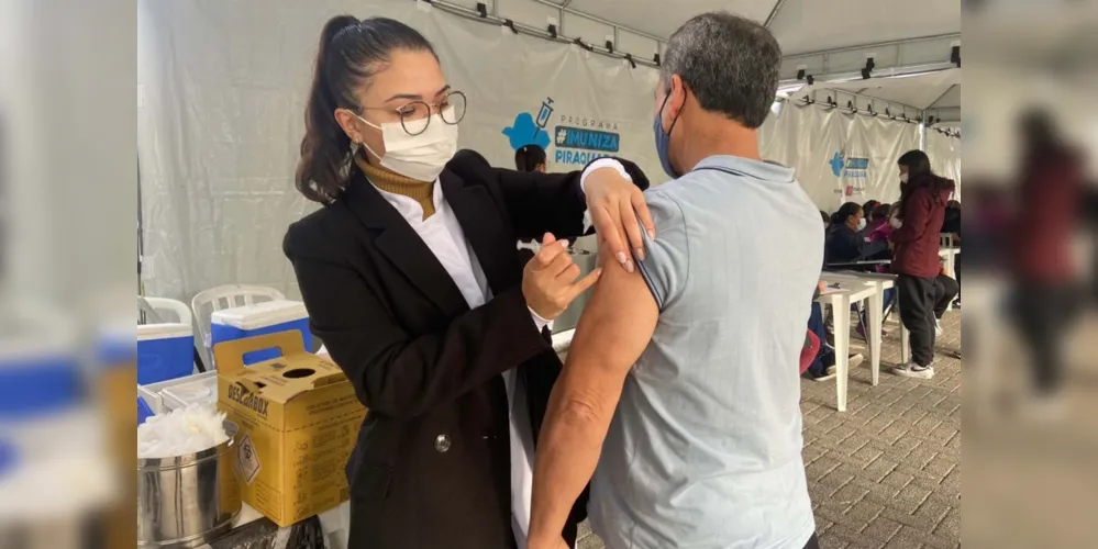 Dia D de Vacinação ajudou paranaenses a atualizar proteção nos 399 municípios