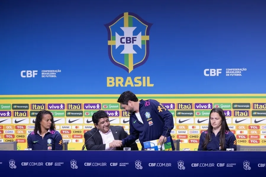 Arthur Elias foi apresentado como novo técnico da Seleção Brasileira Feminina