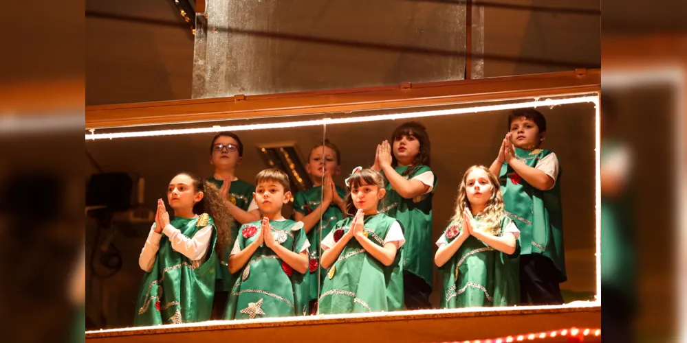 A Cantata de Natal é uma atividade que marca o encerramento do ano letivo