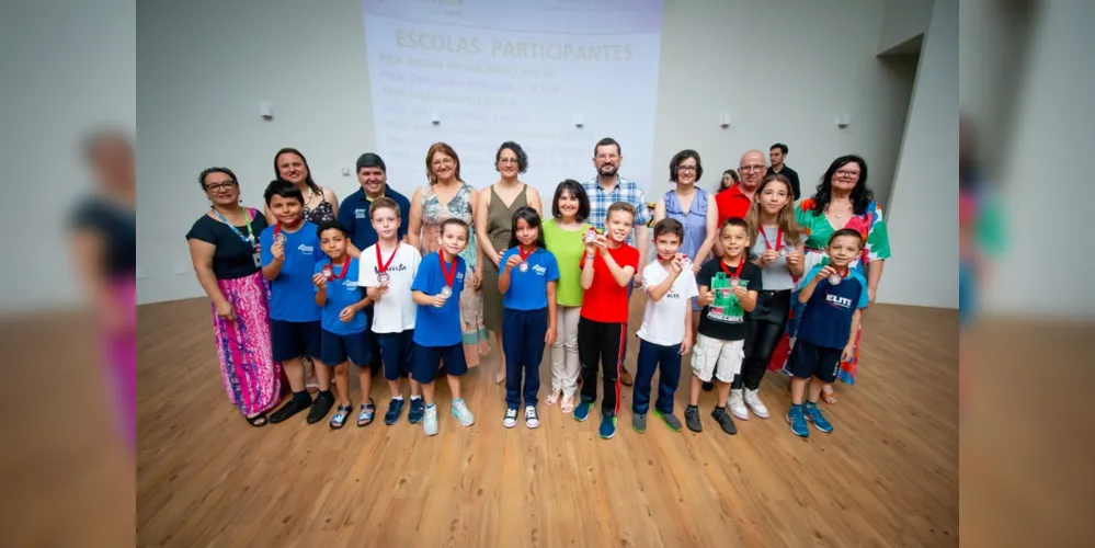 A premiação foi realizada pela UEPG no auditório da Unicesumar, no último sábado (02)