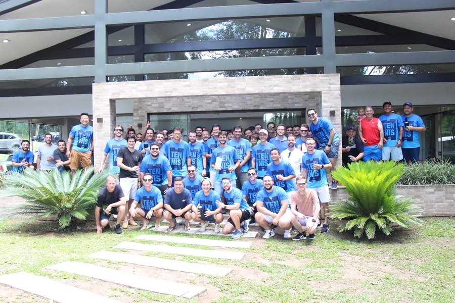 O evento contou com almoço, premiação, entrega de doações e distribuição de cestas de natal a funcionários do Clube