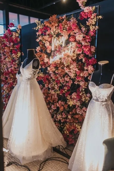 Em Ponta Grossa, as noivas encontram na La Novia Vestidos o lugar ideal para encontrar o vestido dos seus sonhos.