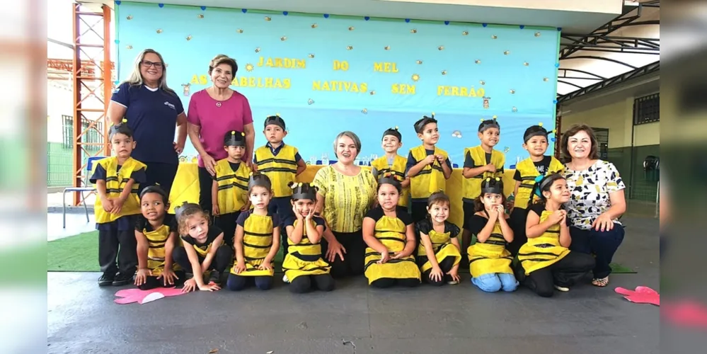 Mais uma escola municipal passa a contar com as colmeias das abelhas nativas, sem ferrão, do projeto Jardins de Mel.
