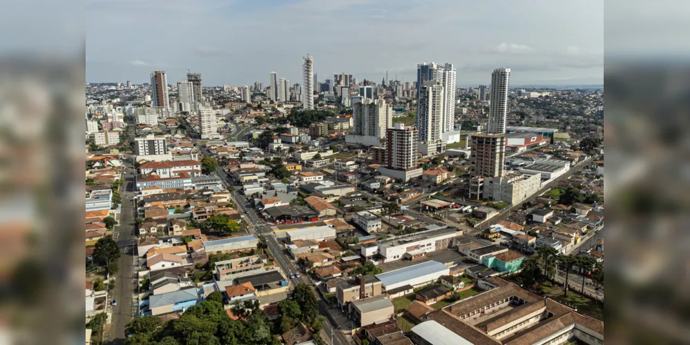 O programa 'Escritura na Mão' foi desenvolvido pela Cohapar para ampliar a efetividade da regularização fundiária no estado