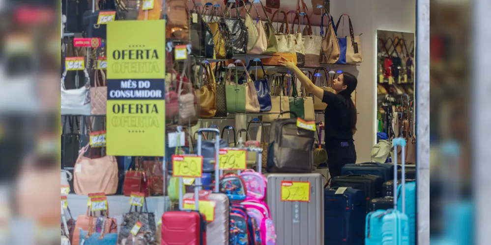 Vendas do comércio varejista avançam 4% no Paraná no primeiro quadrimestre
