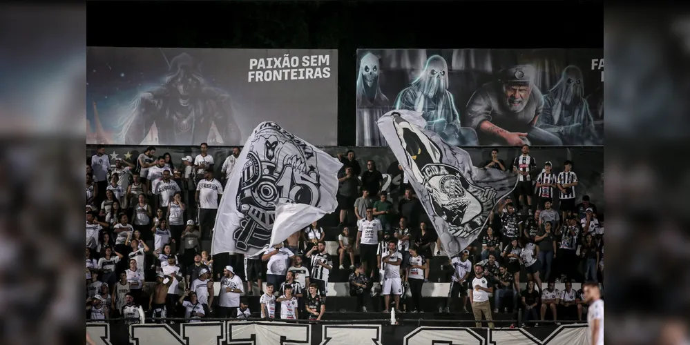 Torcida Trem Fantasma empurra o Operário em todos os jogos do clube