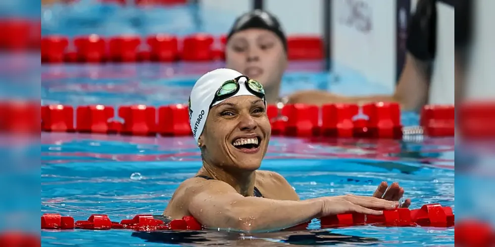 Pernambucana faturou 2º ouro em Paris nos 50m livre da natação